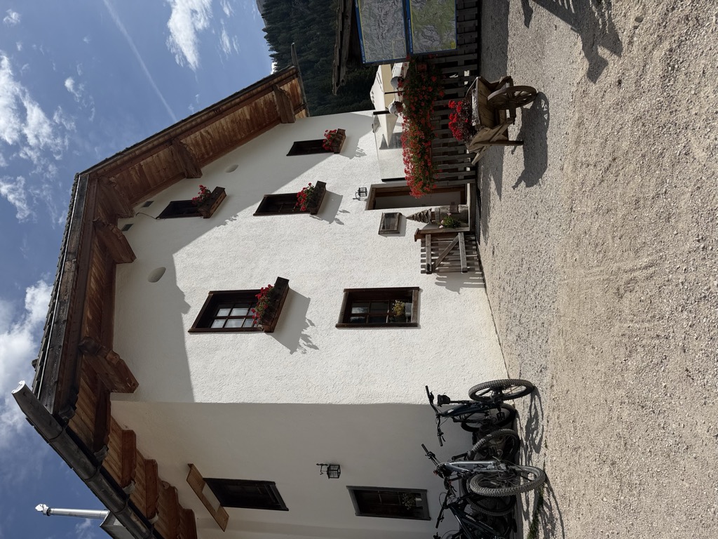 Rifugio Malga Ra Stua