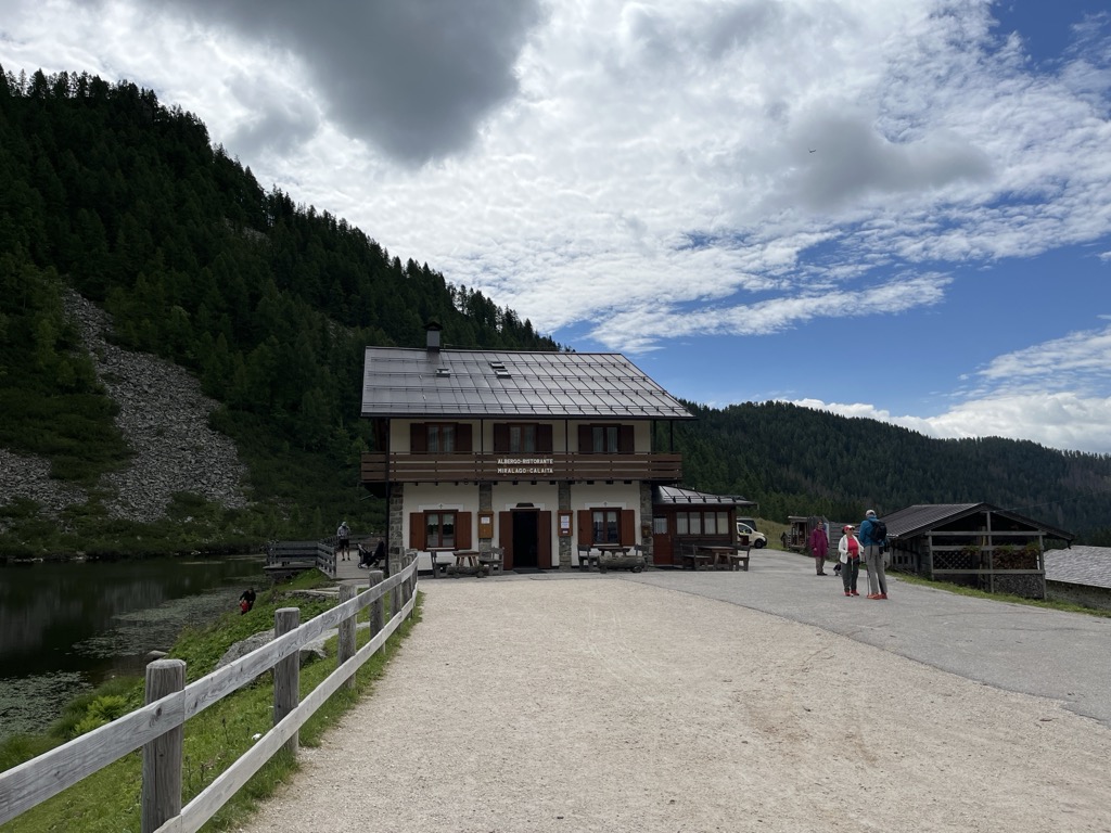 rifugio-miralago