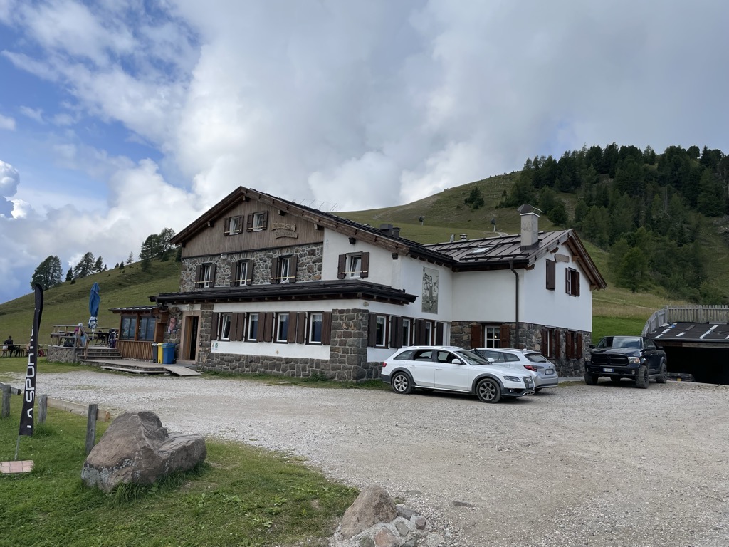 rifugio-passo-lusia