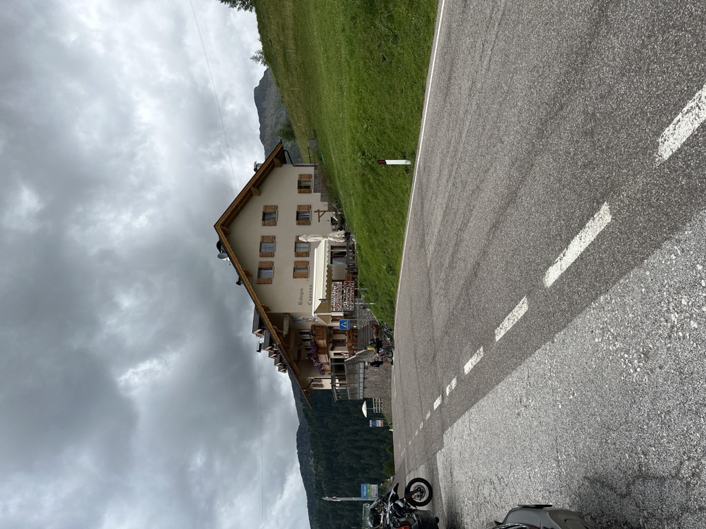 rifugio-passo-valles-1