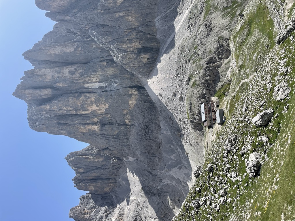 rifugio-pradidali-1