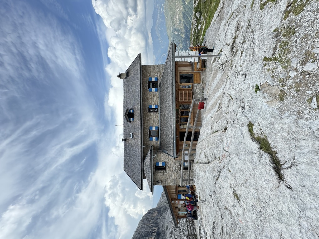 rifugio-quintino-sella-2