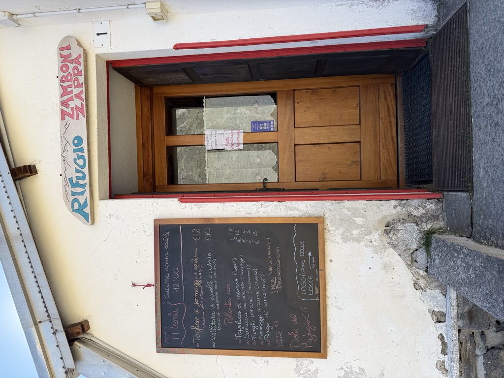 rifugio-rodolfo-zamboni-e-mario-zappa-2