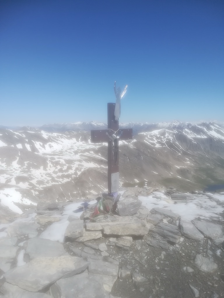 Photo №2 of Rocca dei Tre Vescovi / Rocher des Trois Évêques