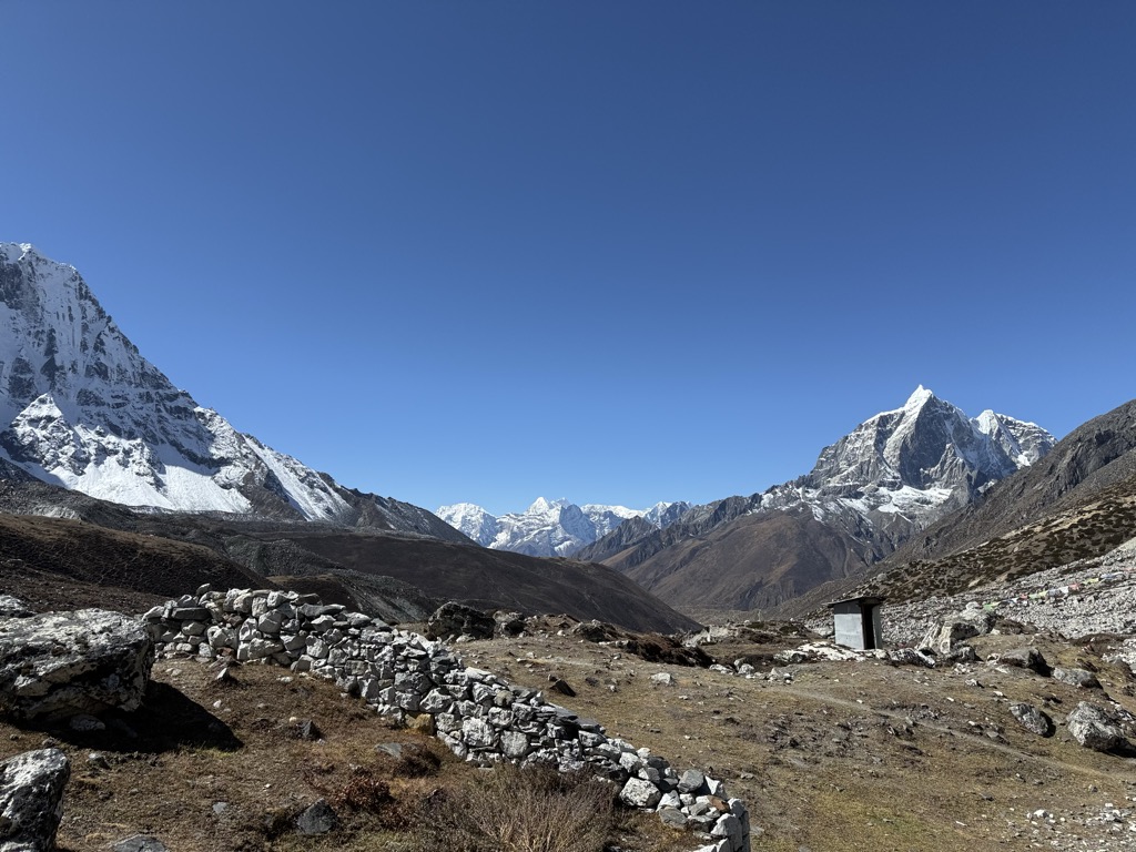 royal-sisa-khola-lodge-restaurant-1