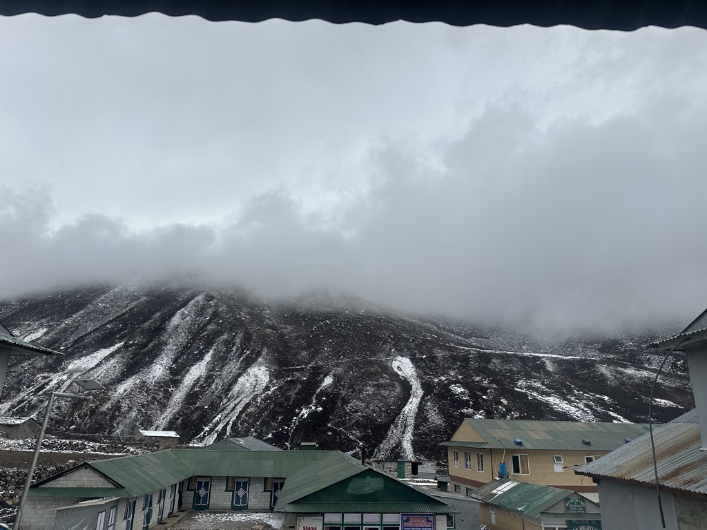royal-sisa-khola-lodge-restaurant-2