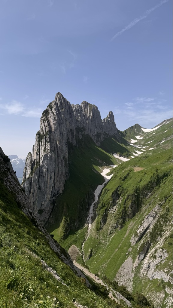 Photo №2 of Saxerlücke