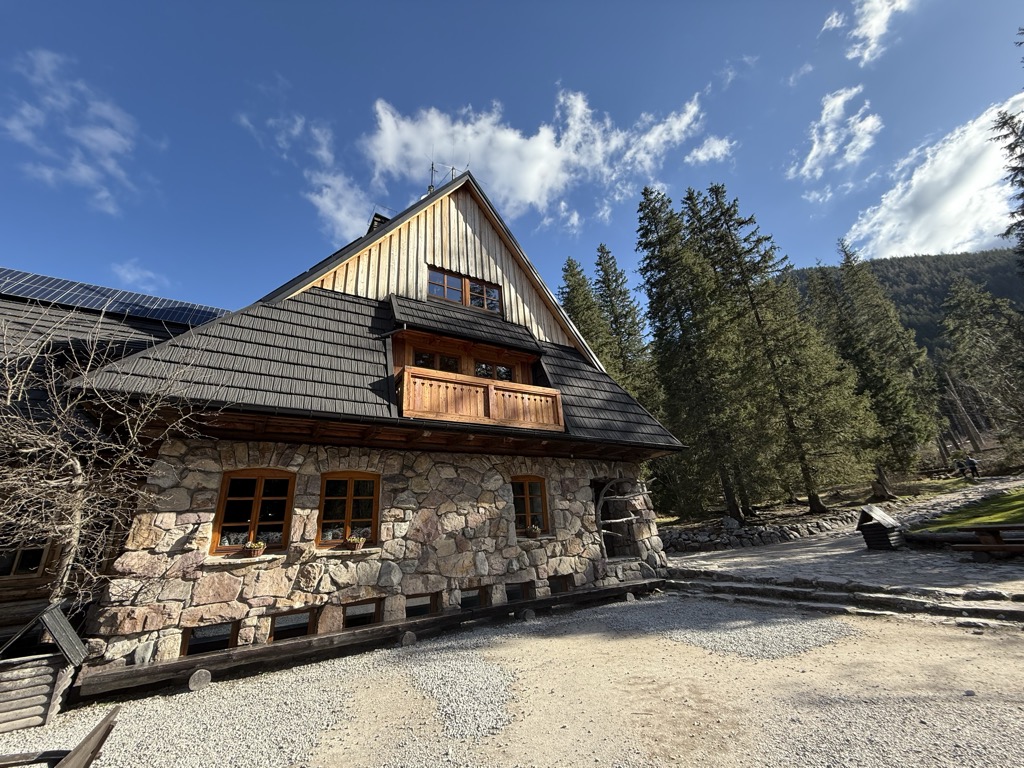 schronisko-pttk-na-hali-ornak-2