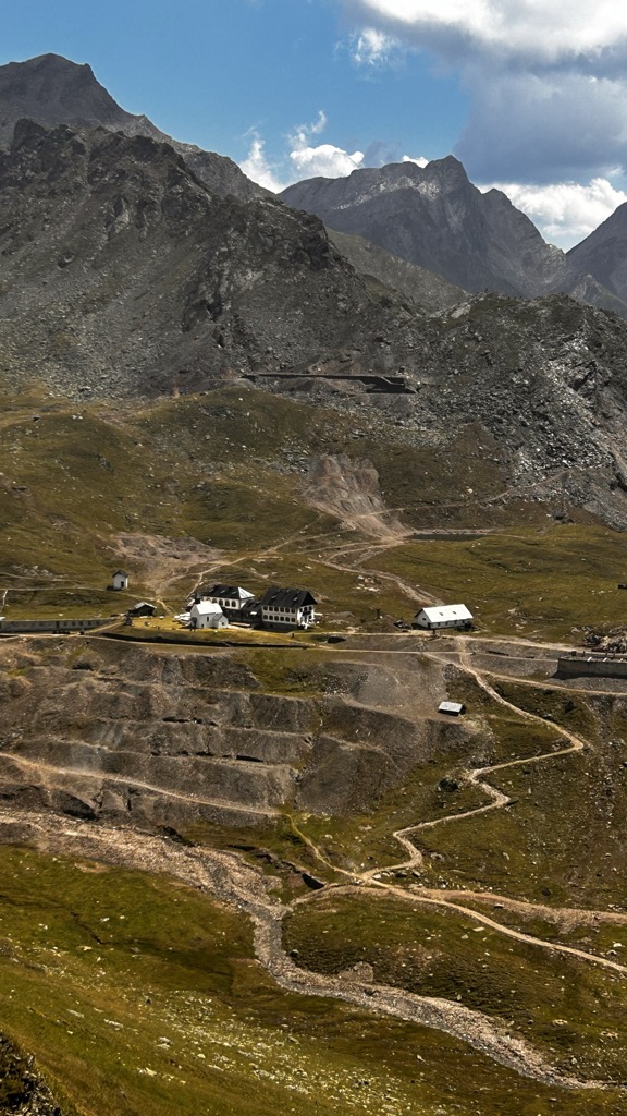 schutzhutte-schneeberg-rifugio-monteneve