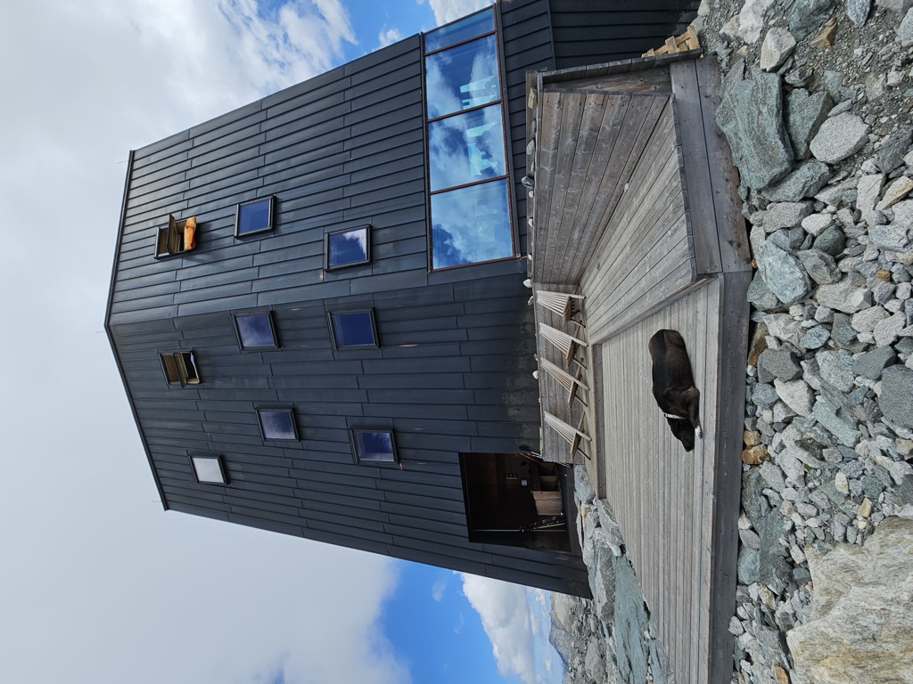 schwarzensteinhutte-rifugio-al-sasso-nero-3