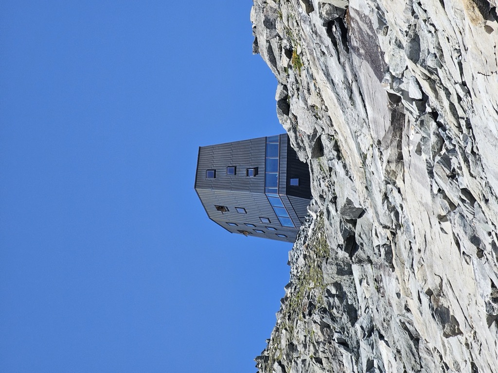 schwarzensteinhutte-rifugio-al-sasso-nero