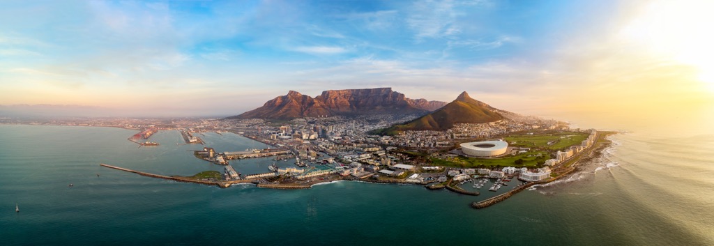 Cape Town’s Table Mountain, South Africa's most iconic peak. Nomad-Friendly Countries for Mountain Lovers