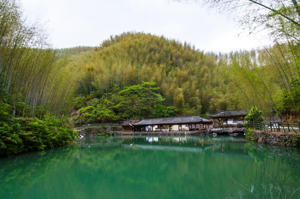 The Tofana group near Cortina d'Ampezzo was the site of many of the climbing scenes in Cliffhanger.  Your Favorite Mountain Movies