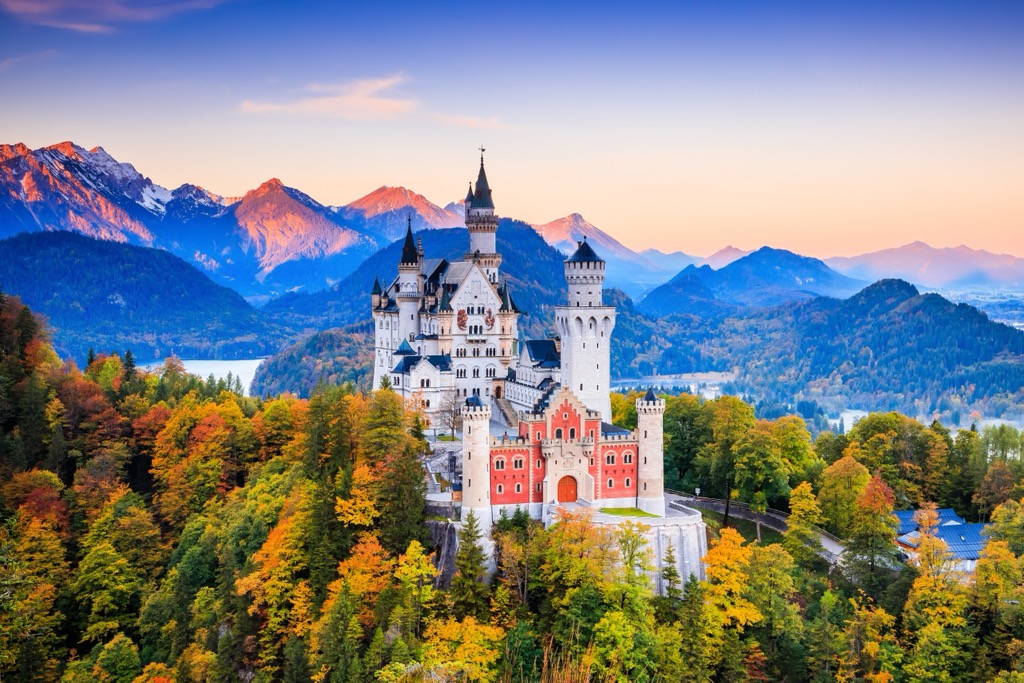 Neuschwanstein Castle (Schloss Neuschwanstein), not far from Munich. Fall Foliage in Europe