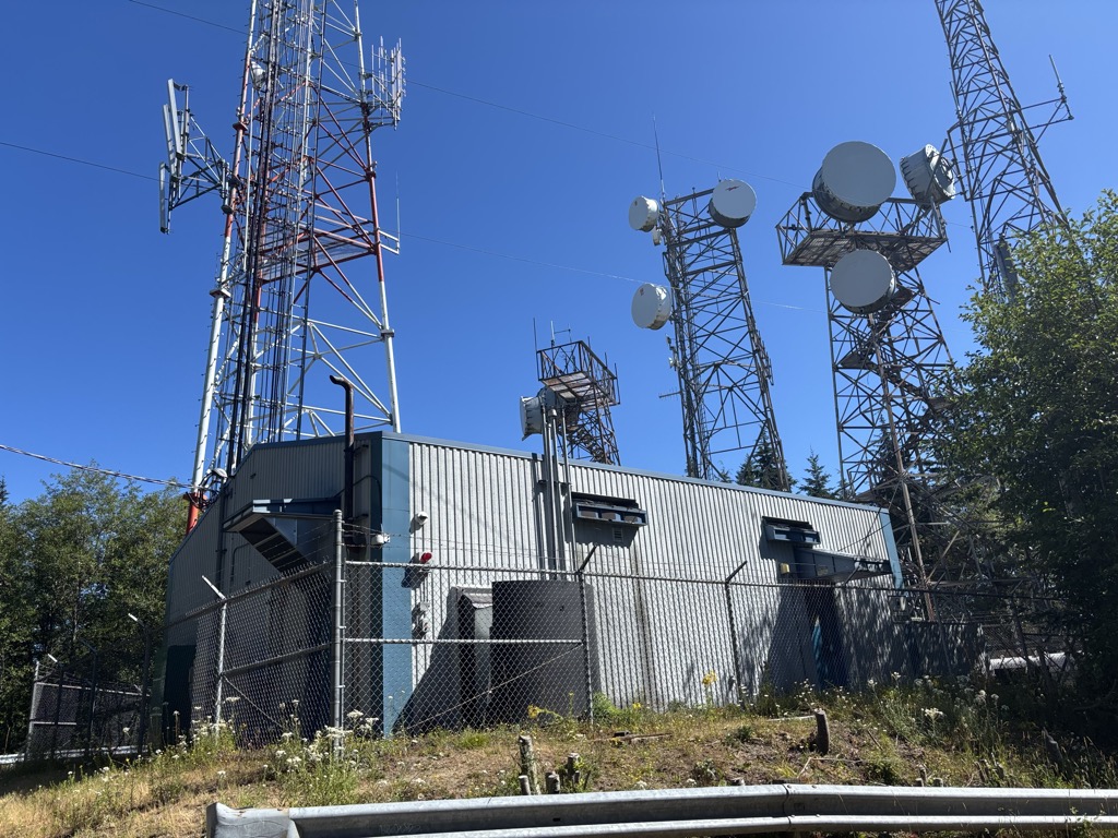Photo №1 of Squak Mountain Central Peak