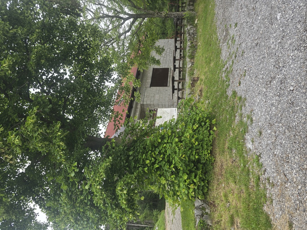 stjenkova-koca-na-trstelju-1