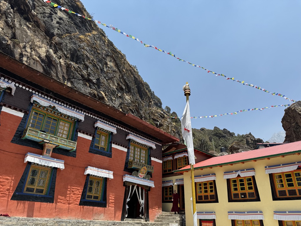 tashi-delek-lodge-restaurant-and-bakery