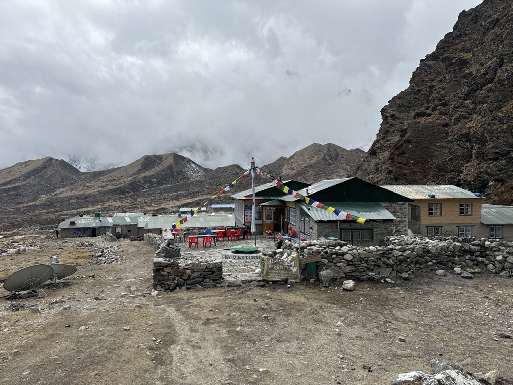 tashi-friendship-lodge-restaurant-1