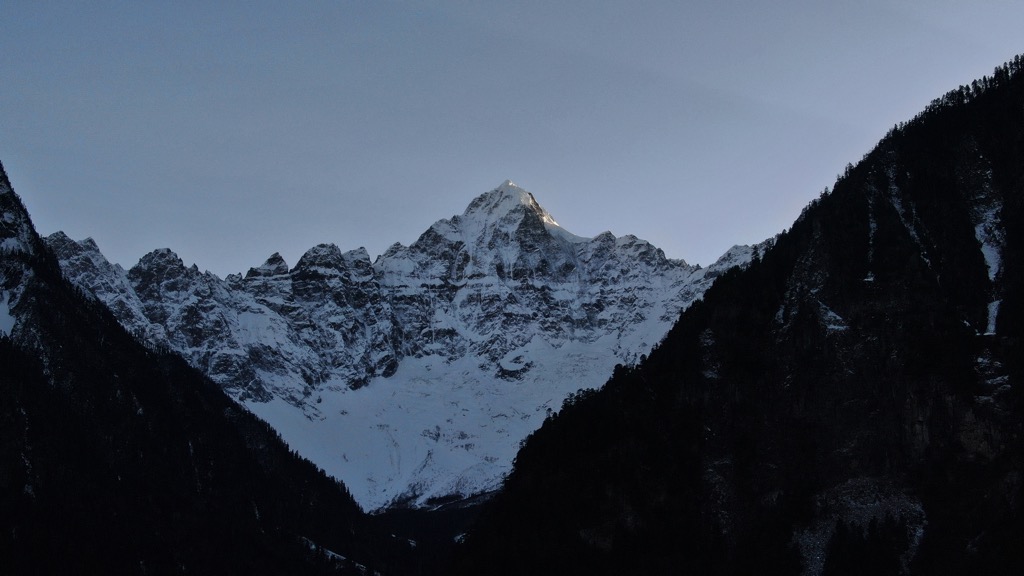 Photo №2 of Taxilanglung