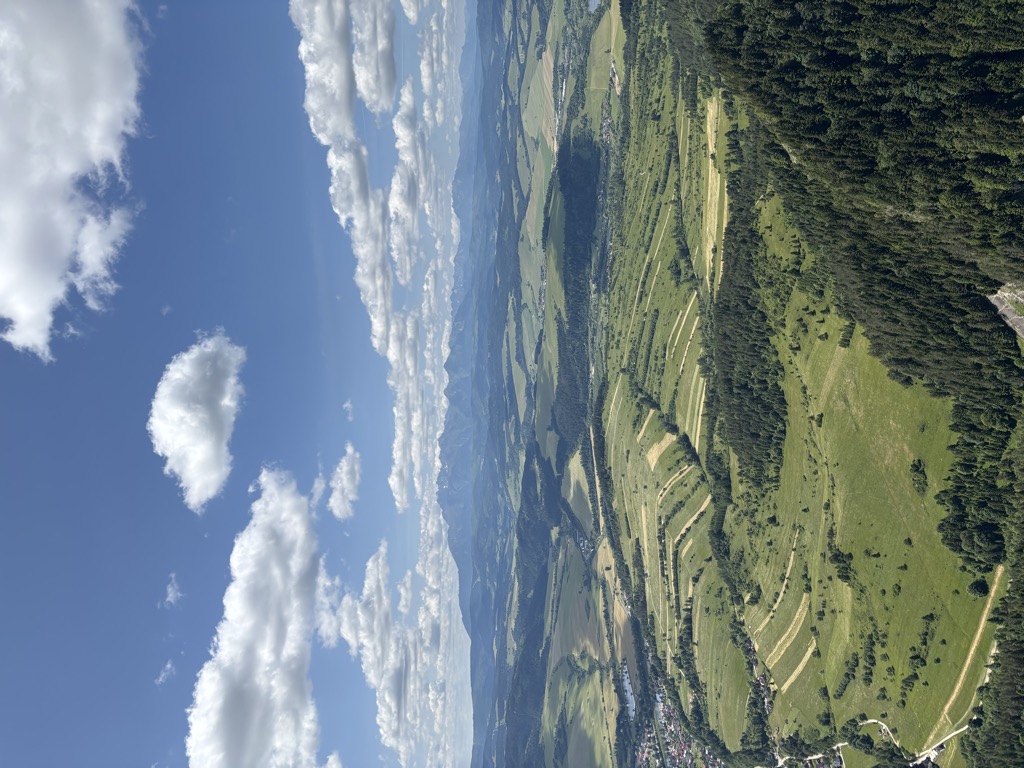 Photo №1 of Three Crowns