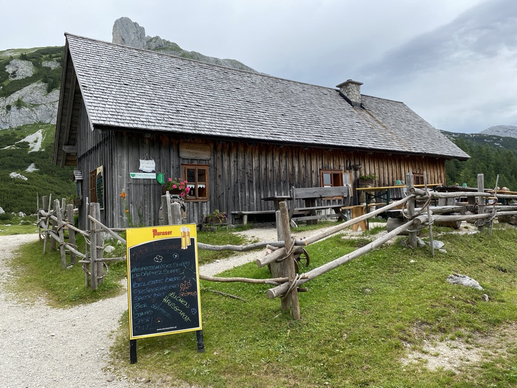 traweng-hutte
