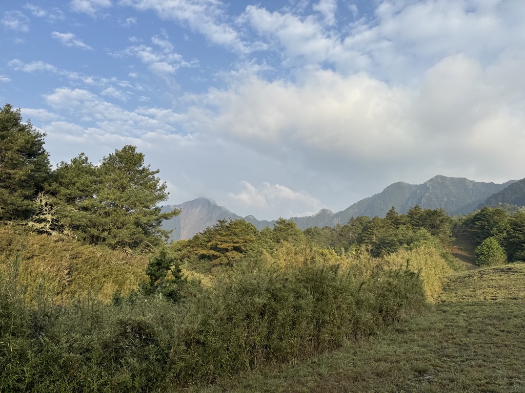 Photo №1 of TuiLun Mountain