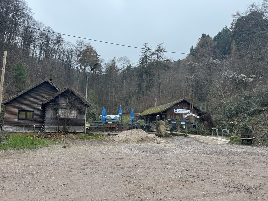 waldgaststatte-rietania-hutte