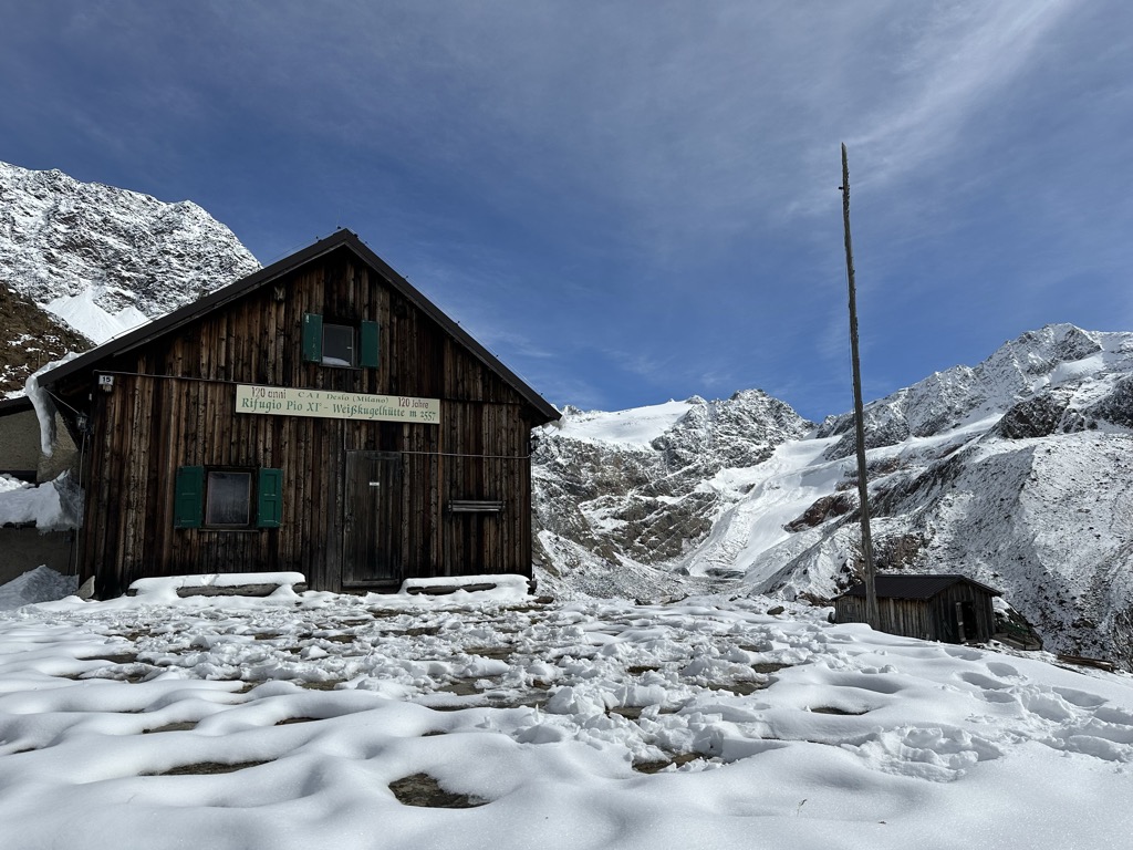 weisskugelhutte-rifugio-pio-xi-alla-palla-bianca-1