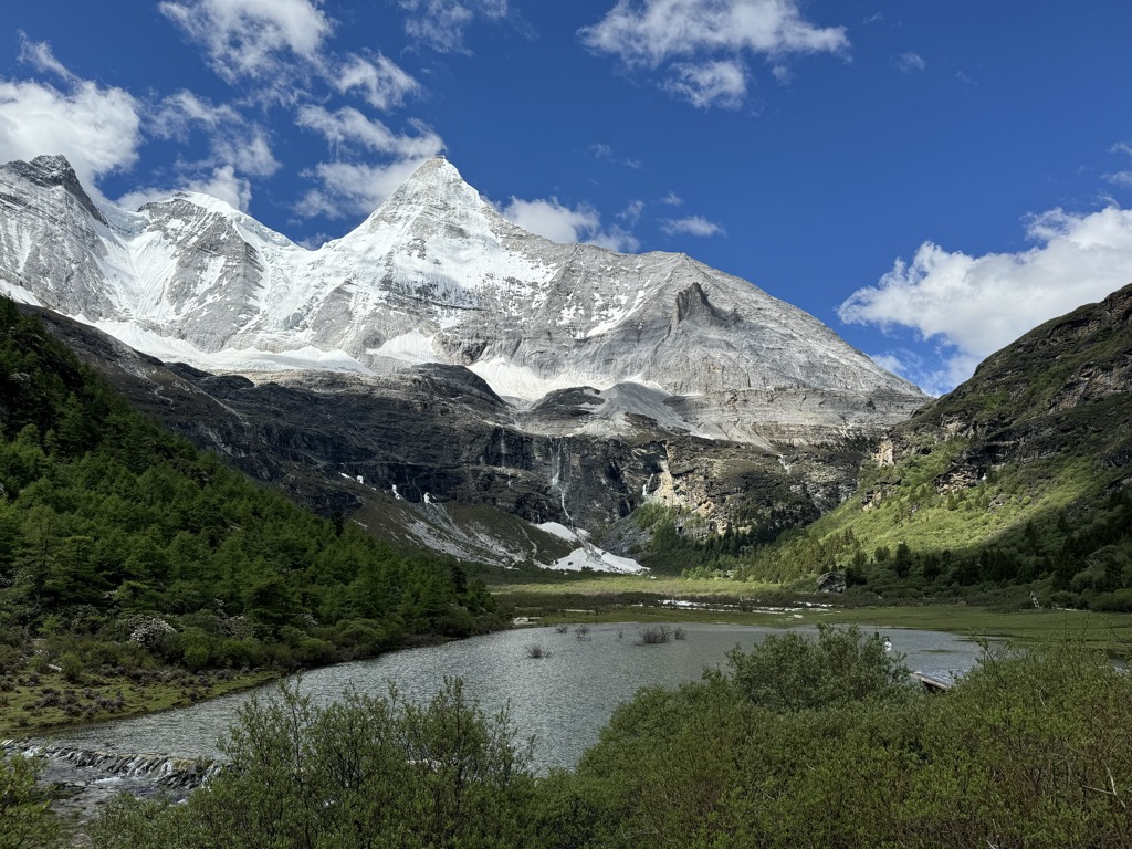 Photo №1 of Yangmaiyong Peak