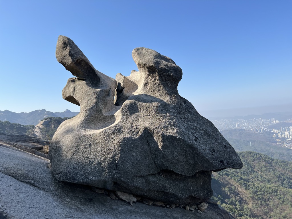 Photo №1 of Yisangdae (Toggibawi)