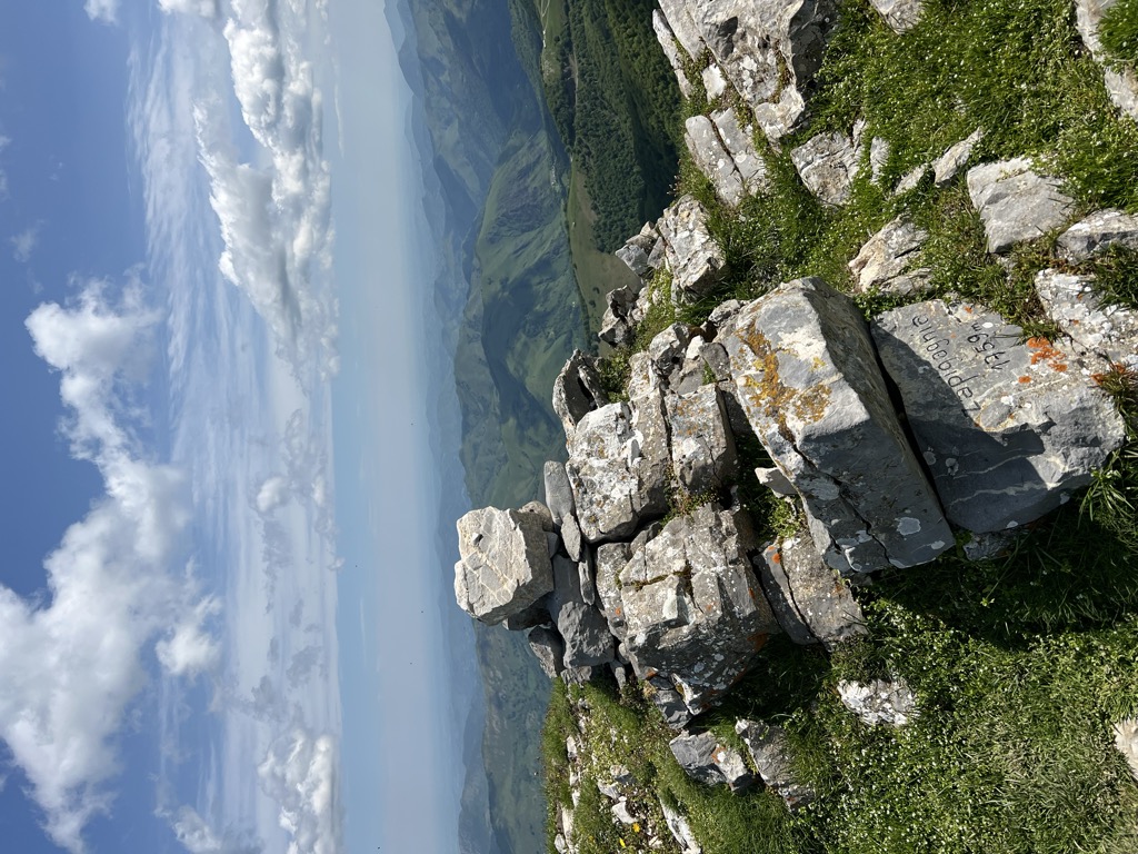 Photo №1 of Zazpigain