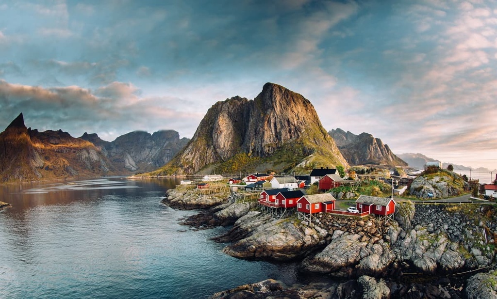 Lofoten archipelago , Scandinavian Mountains, Norway