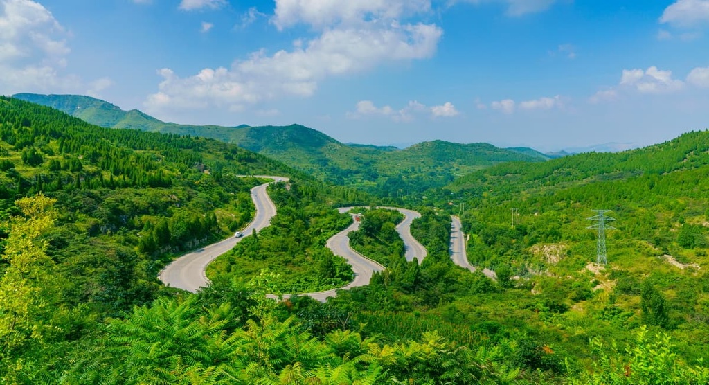 Niujiaoling Panshan Road in Qingzhou, Shandong, China