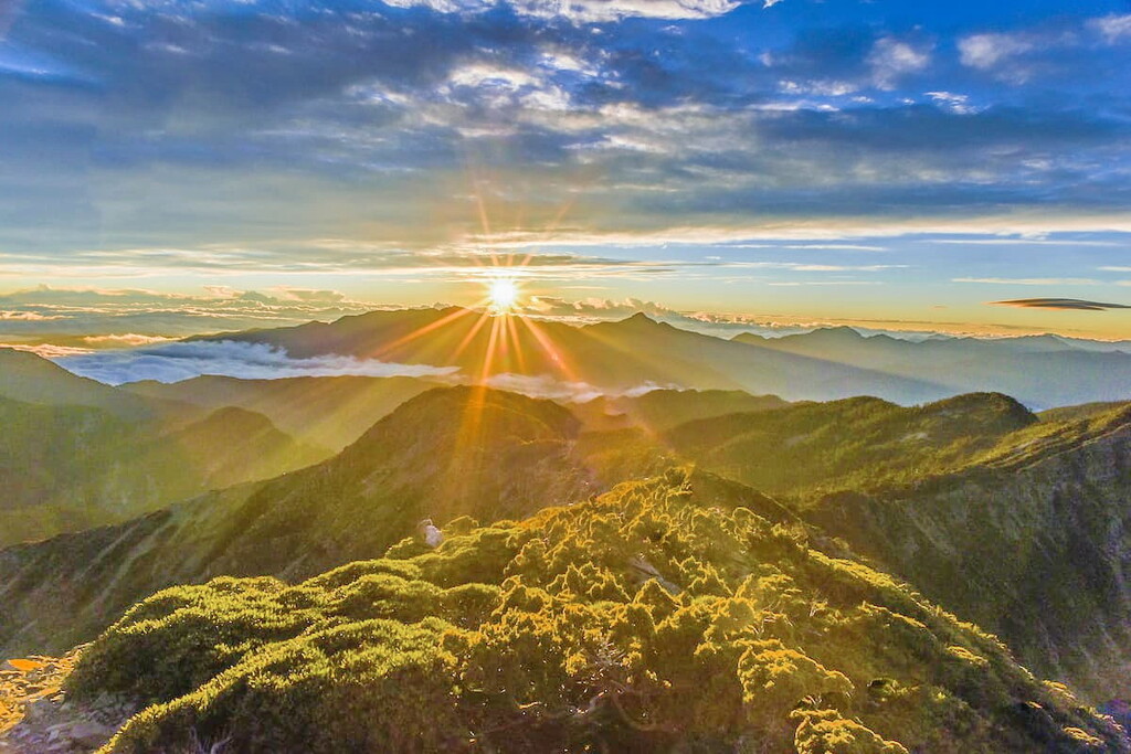 North Peak of Xue Mountain. Shei-Pa National Park, Taiwan