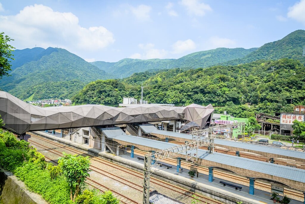 New Taipei City, express train (TRA)