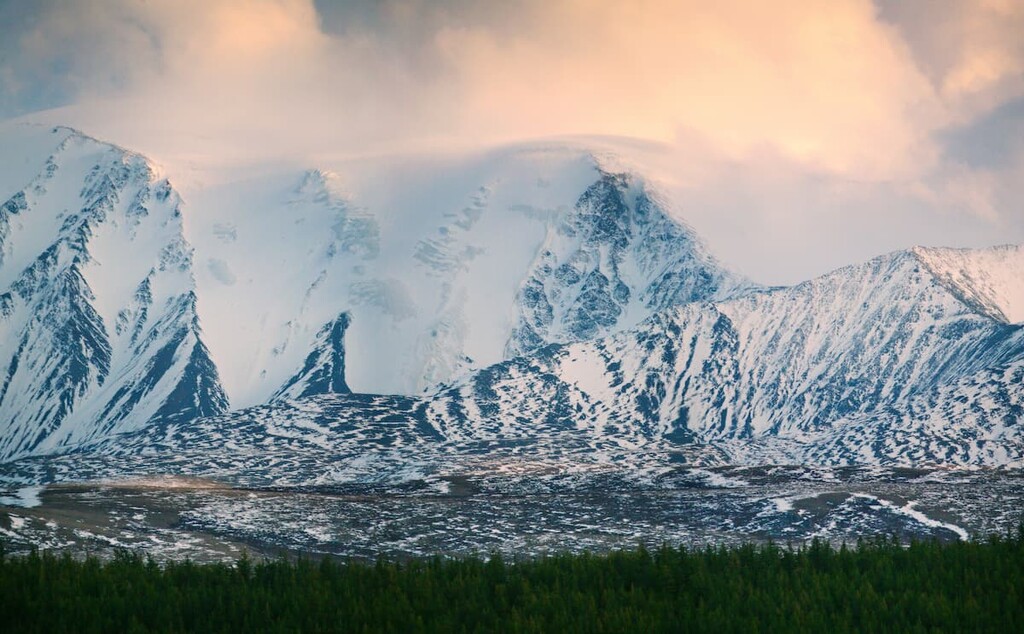 Mongun-Taiga Mountain, Tuva
