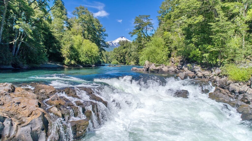 El feo waterfall. Villarrica National Park, Chile