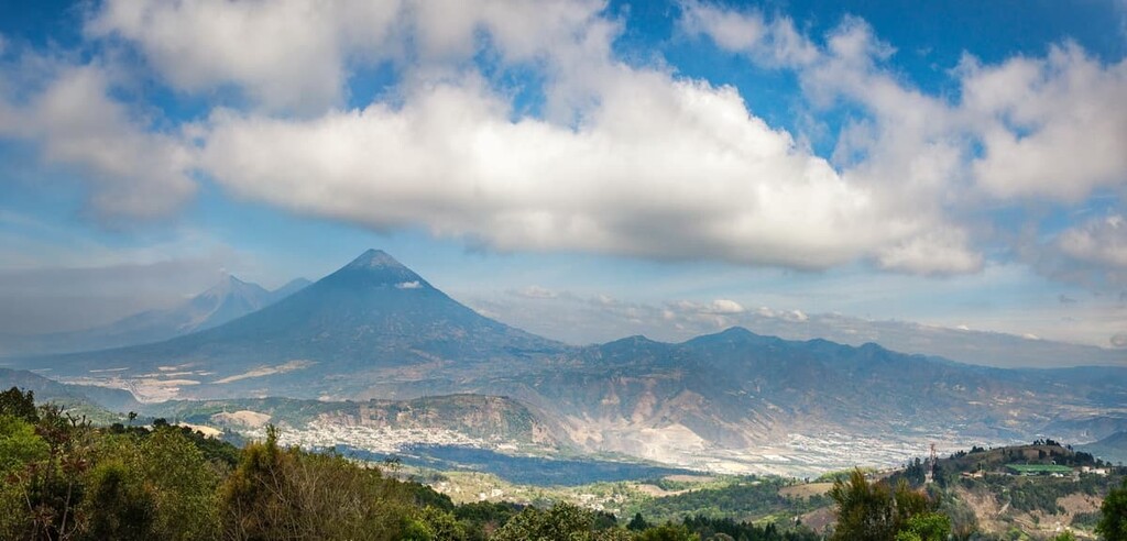 Volcan de Pacaya national park, Guatemala