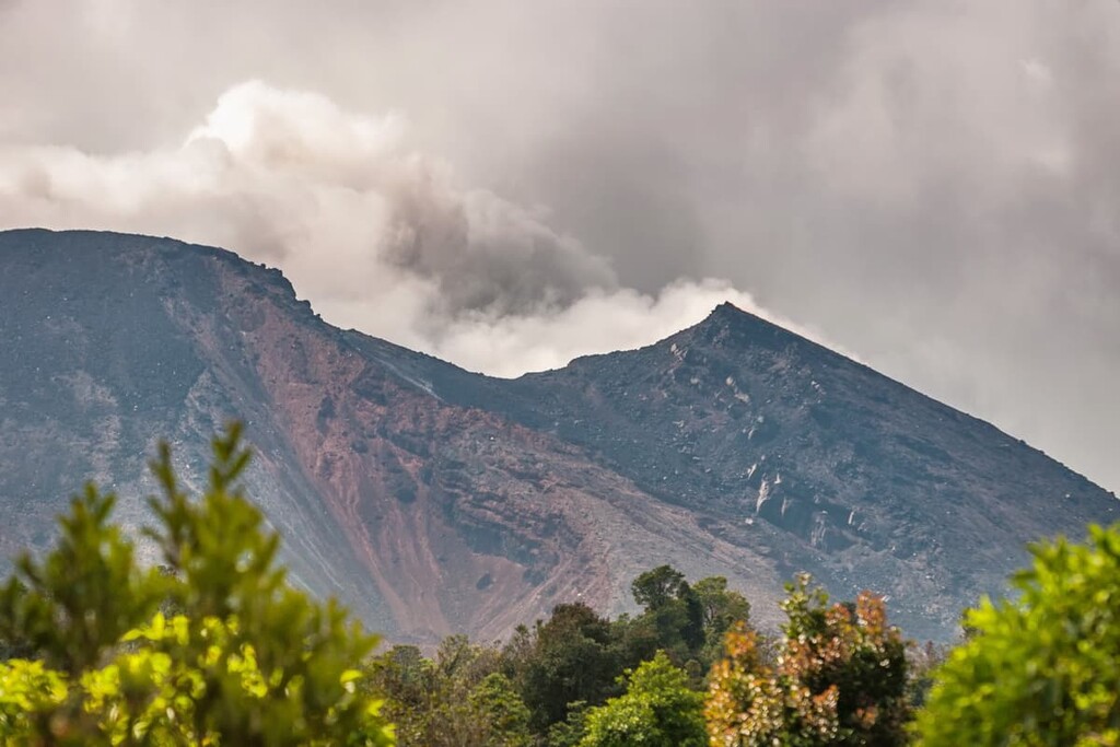 Volcan de Pacaya national park, Guatemala