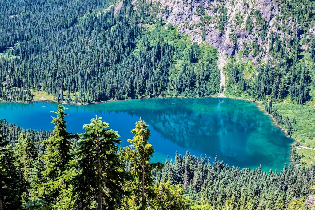 Northern cascade mountains in Washington state