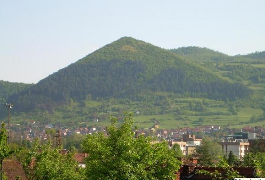 Grad Visoko Mountains
