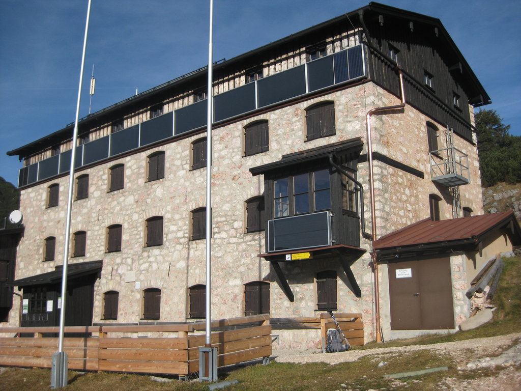 Photo №2 of Neue Traunsteiner Hütte