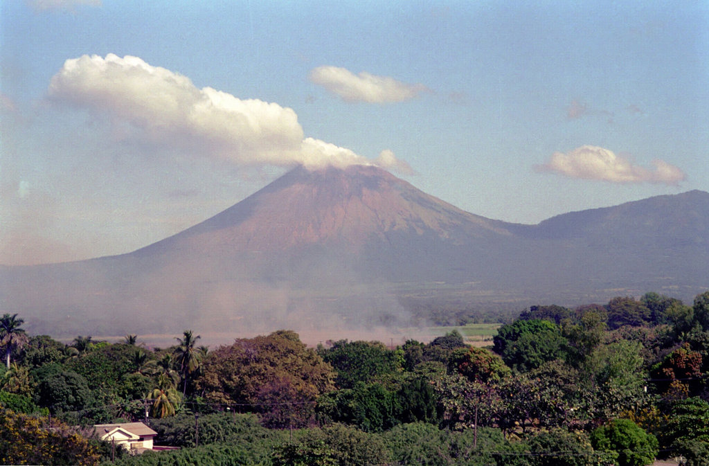 Photo №1 of Volcán San Cristóbal