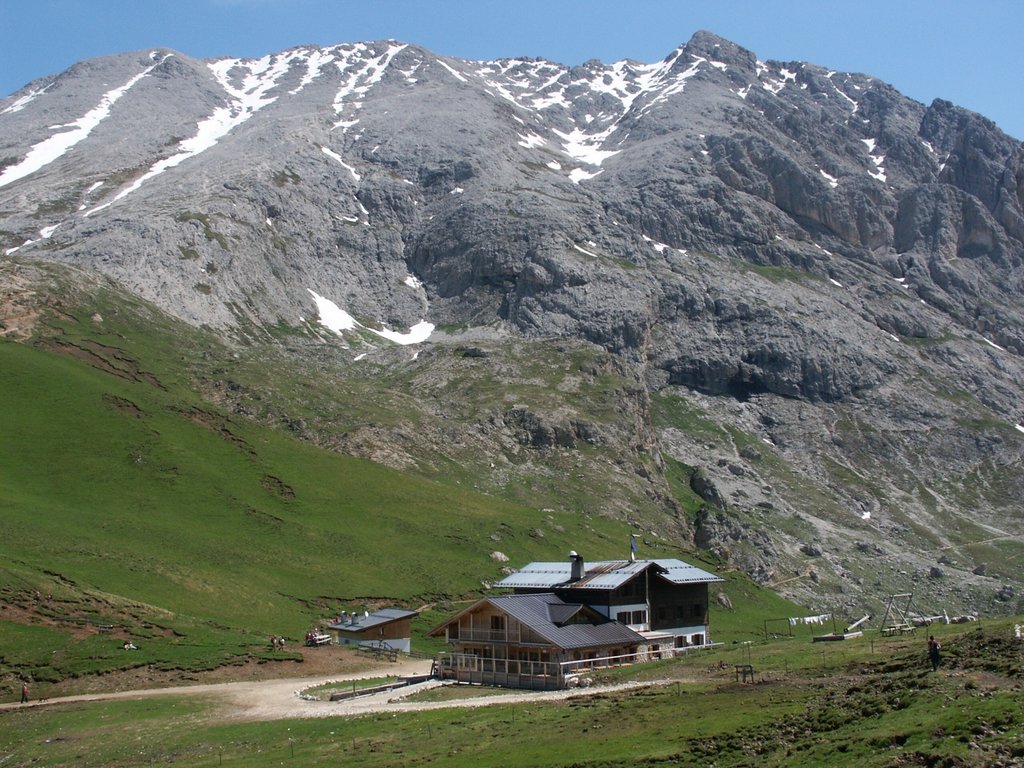 Photo №5 of Plattkofelhütte - Rifugio Sasso Piatto