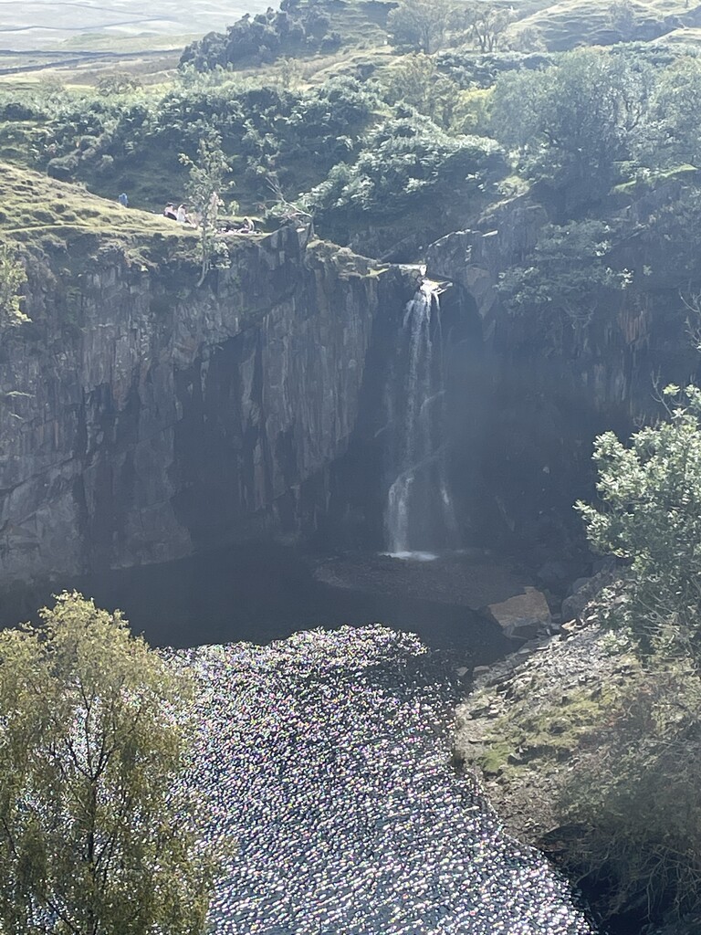 Photo №2 of Banishead Quarry Tarn