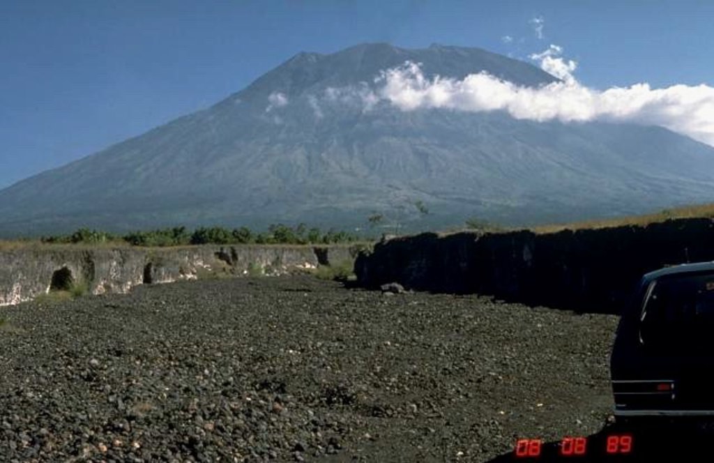 Photo №1 of Gunung Agung