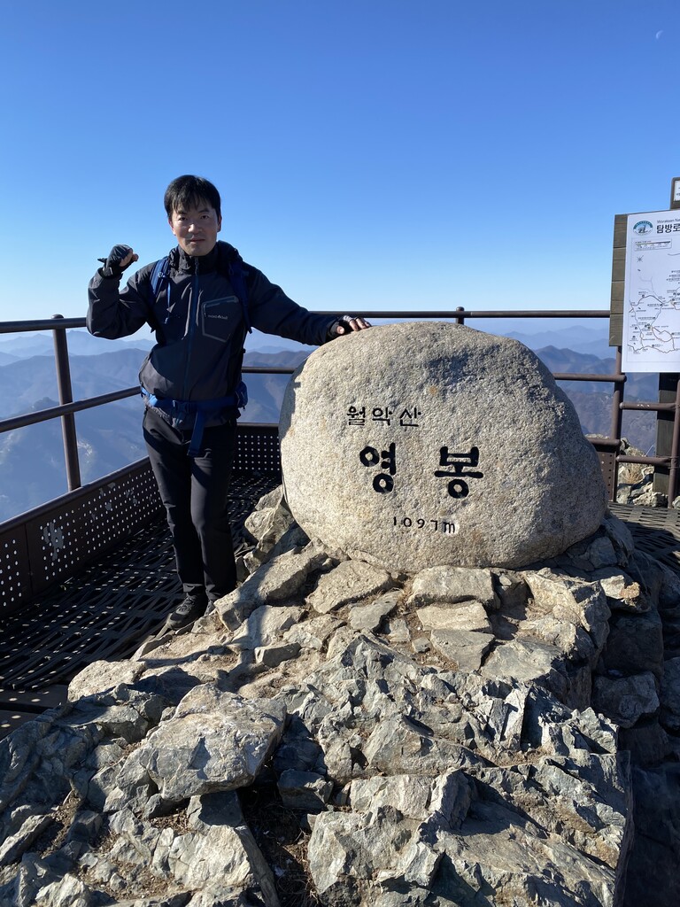 Weolak-san Yeongbong