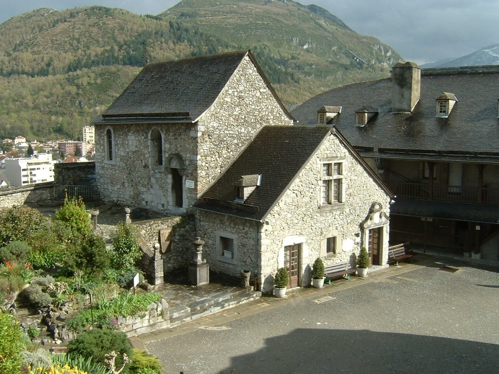 Photo №2 of Château-fort de Lourdes