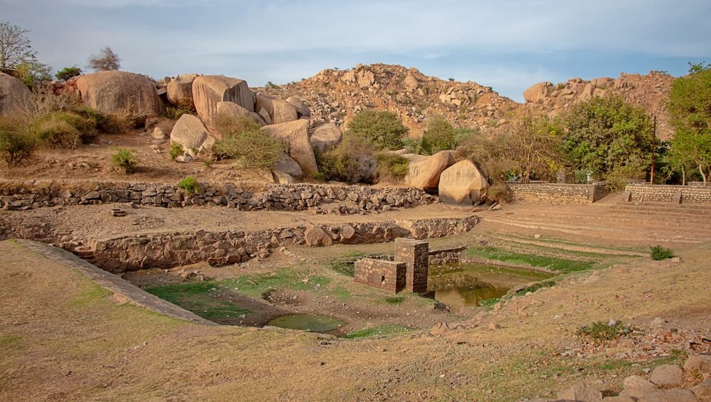 Ancient wildlife hunting set up near lake at Idar Fort, Idar, Gujarat