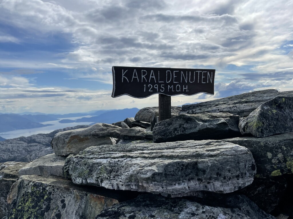 Photo №2 of Karaldenuten